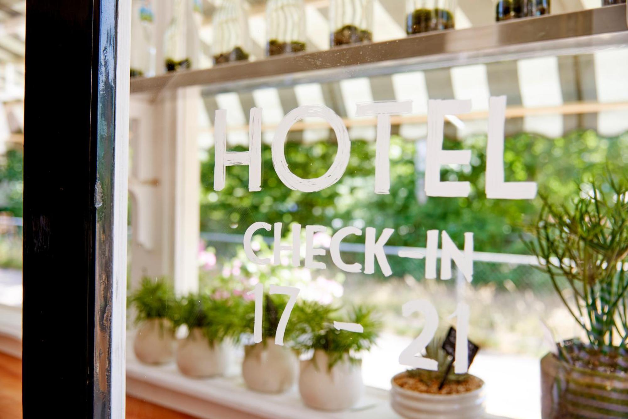 Hotel Station อัมสเทลวีน ภายนอก รูปภาพ